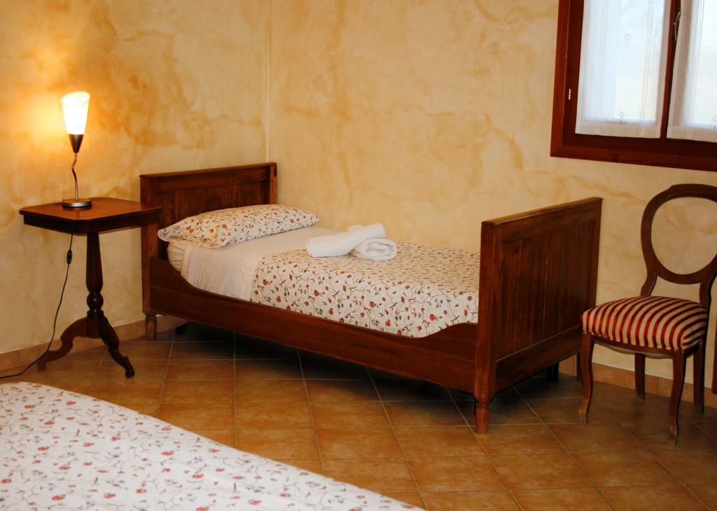 בית הארחה Ostiglia 	Agriturismo Corte Ponte Dei Tedeschi חדר תמונה